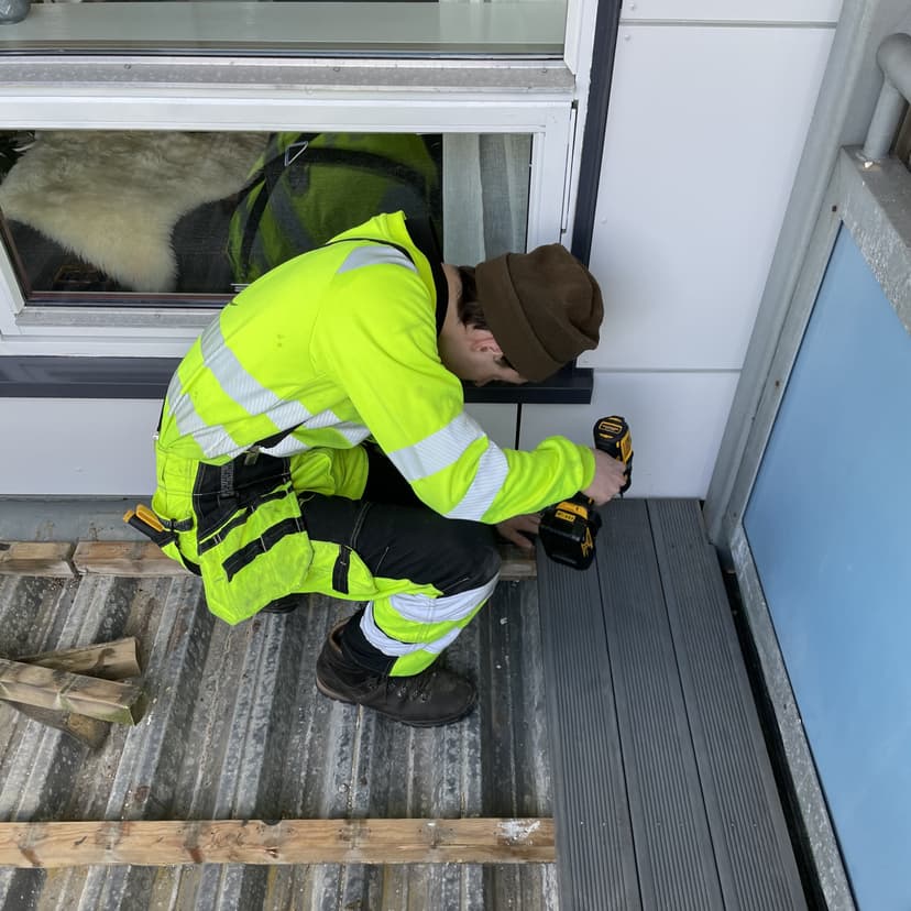 Reparasjon og vedlikehold av uteområder